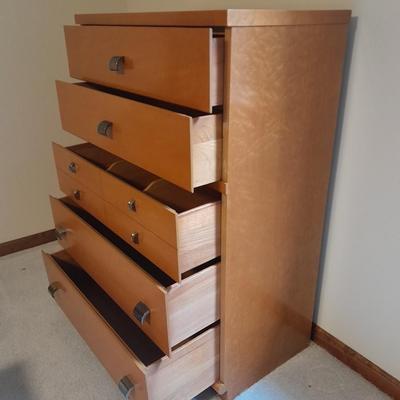 United Furniture Corp. Mid Century Modern chest of drawers / five drawer dresser
