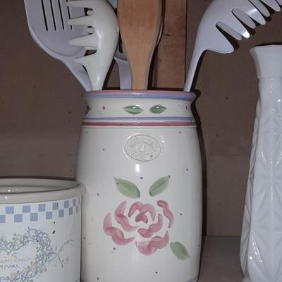 Electric potpourri dish, Pinewood Valley utensil holder with utensils, vase, warming rack, and more