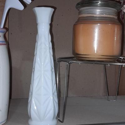 Electric potpourri dish, Pinewood Valley utensil holder with utensils, vase, warming rack, and more