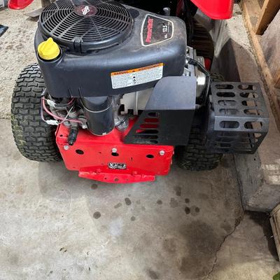 SNAPPER RE130 REAR ENGINE 33 INCH RIDING LAWN MOWER