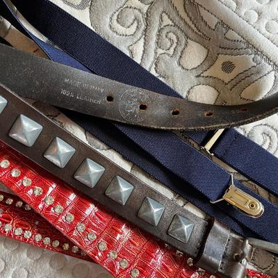 Lot of ladies belts