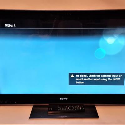 Lot #133 SONY 40" Flat Screen TV with Remote