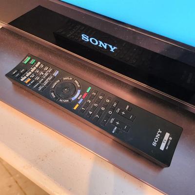 Lot #133 SONY 40" Flat Screen TV with Remote