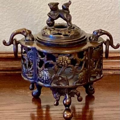 Antique Bronze Chinese Urn