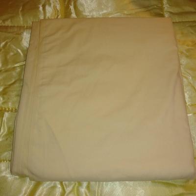 Yellow Comforter silk / satin 2 throw pillows, pillowcases and 1 flat sheet
