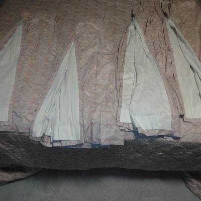 Super huge King Comforter and two Sets of large drapes