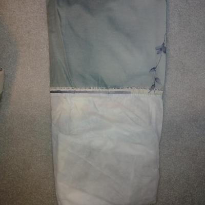JC Penney Home Collection King Comforter with matching shams and bed skirt