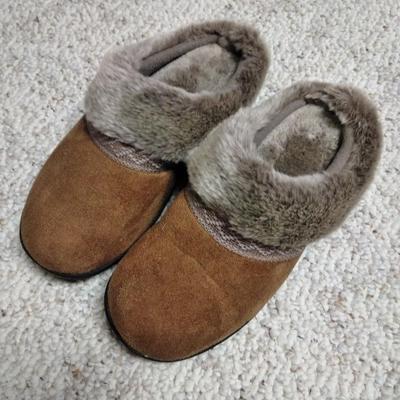 Three nice pairs of slippers Size Large