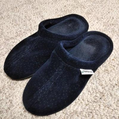 Three nice pairs of slippers Size Large