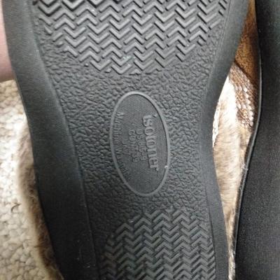 Three nice pairs of slippers Size Large