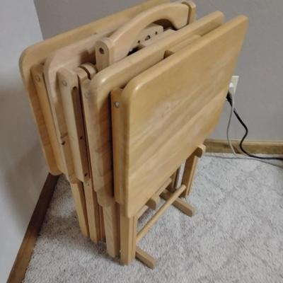 Set of 4 matching TV trays in organizer