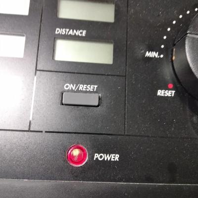 Lightweight working Weslo Cadence 845 Treadmill Auto Incline 0-10MPH 2.0 HP