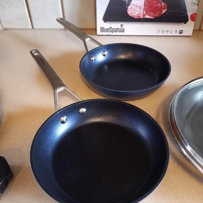 MSMK SKILLETS ONE WITH LID AND DEFROST TRAY