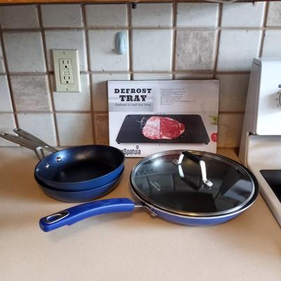 MSMK SKILLETS ONE WITH LID AND DEFROST TRAY