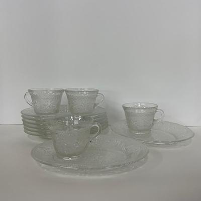 -222- GLASSWARE | Sandwich Hocking Glass Co. | Snack Plates & Cups