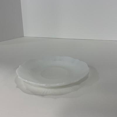 -223- GLASSWARE | White Opalescent Decorative Small Plates