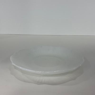 -223- GLASSWARE | White Opalescent Decorative Small Plates