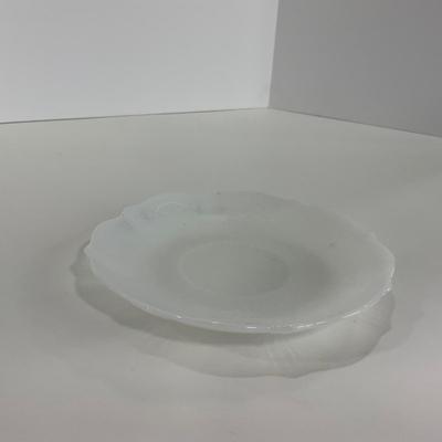 -223- GLASSWARE | White Opalescent Decorative Small Plates