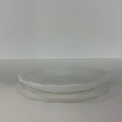 -223- GLASSWARE | White Opalescent Decorative Small Plates