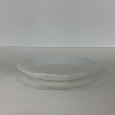 -223- GLASSWARE | White Opalescent Decorative Small Plates