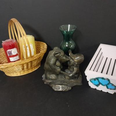 Vintage Oh Sh!t Hunter & Bear Novelty Ceramic Hunting Sculpture Candles, and a vase