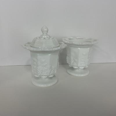 -228- GLASSWARE | Westmoreland Milk Glass Paneled Grapes