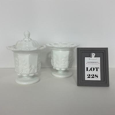 -228- GLASSWARE | Westmoreland Milk Glass Paneled Grapes