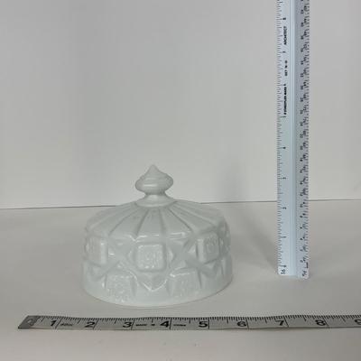 -231- GLASSWARE | Westmoreland Milk Glass Old Quilt | Butter Dish