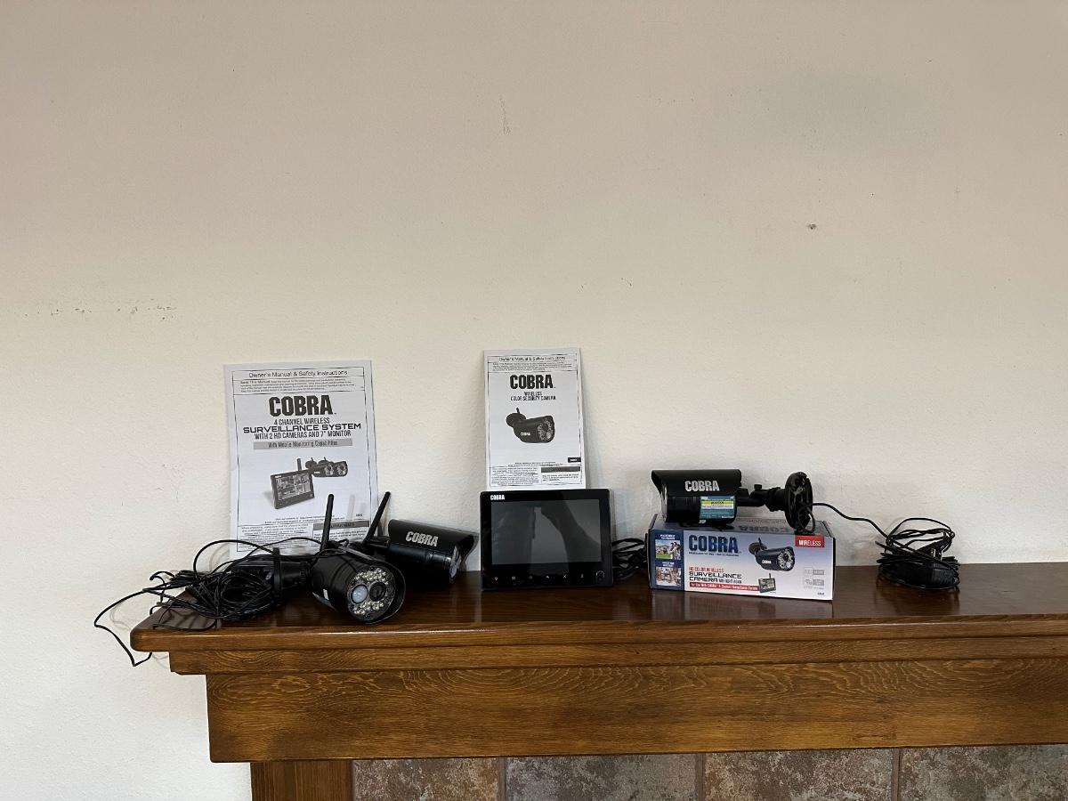 COBRA 4 CHANNEL WIRELESS SURVEILLANCE SYSTEM