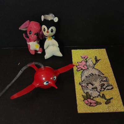 Vintage Hoptimist "Baby Bird" Mobile Two vintage 76' stuffed animals, and a sand art cat picture