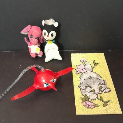 Vintage Hoptimist "Baby Bird" Mobile Two vintage 76' stuffed animals, and a sand art cat picture