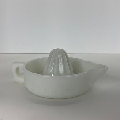 -246- GLASSWARE | Milk Glass Sunkist Reamer