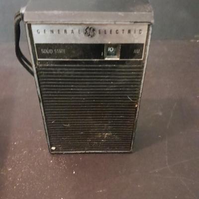 Vintage Kodak Brownie Starmite  camera and General Electric solid state AM radio