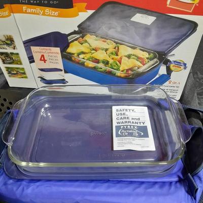 New Pyrex portables covered dish with carry case, and a Grill Wok
