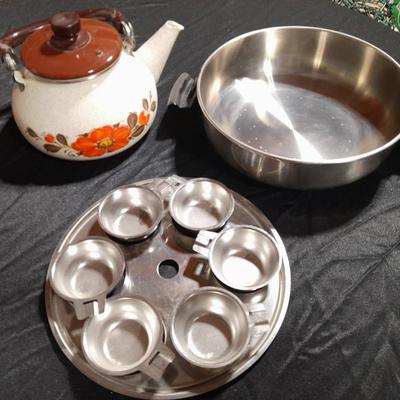 Sanko Eare Japan Show pans enamel tea pot, with stainless steel pan with egg poacher