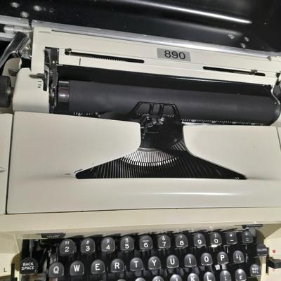 Rugged Royal All metal structural design 890 typewriter with hard sided case