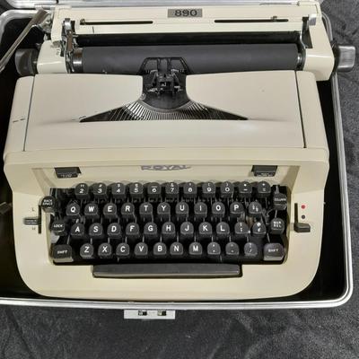Rugged Royal All metal structural design 890 typewriter with hard sided case
