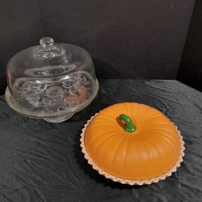 Eat your cake, and have some pie too! Pumpkin pie pan, and glass covered cake dish