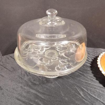 Eat your cake, and have some pie too! Pumpkin pie pan, and glass covered cake dish