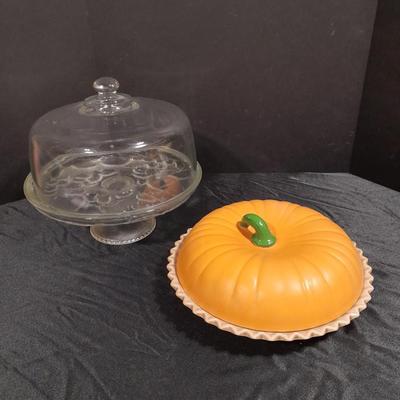 Eat your cake, and have some pie too! Pumpkin pie pan, and glass covered cake dish