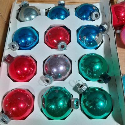 Vintage Shiny Brite Glass Christmas Ornaments / bulbs