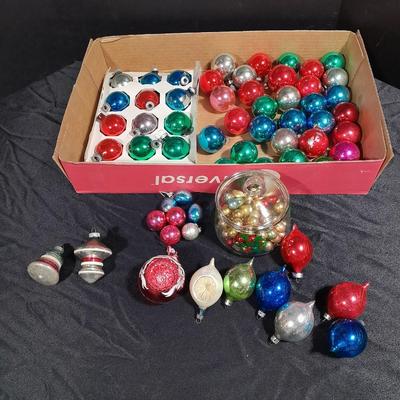 Vintage Shiny Brite Glass Christmas Ornaments / bulbs