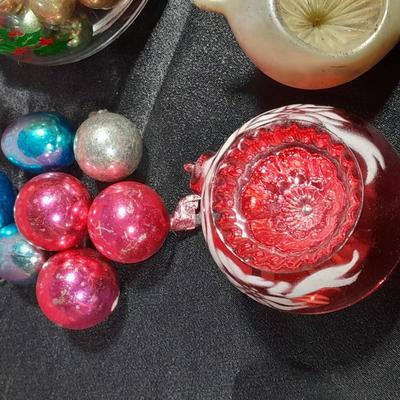 Vintage Shiny Brite Glass Christmas Ornaments / bulbs