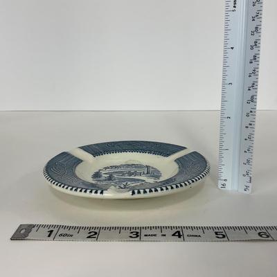 -262- GLASSWARE | Currier & Ives | Ashtrays