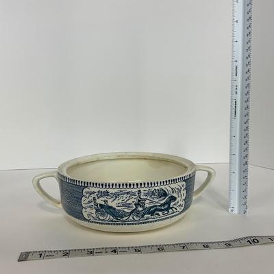 -268- GLASSWARE | Currier & Ives | Covered Casserole Dish