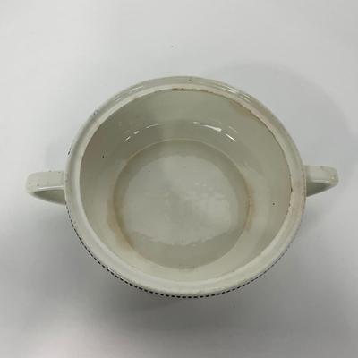 -268- GLASSWARE | Currier & Ives | Covered Casserole Dish