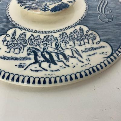 -268- GLASSWARE | Currier & Ives | Covered Casserole Dish