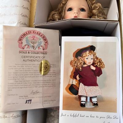 World Gallery Dolls Dee Dee