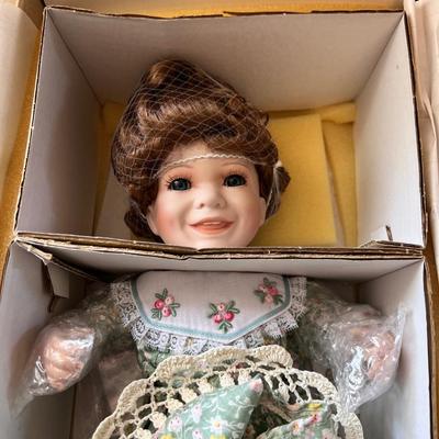 World Gallery Dolls Patty