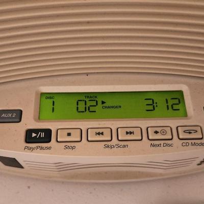 Lot #136  BOSE Acoustic Radio - CD Player - CD 3000